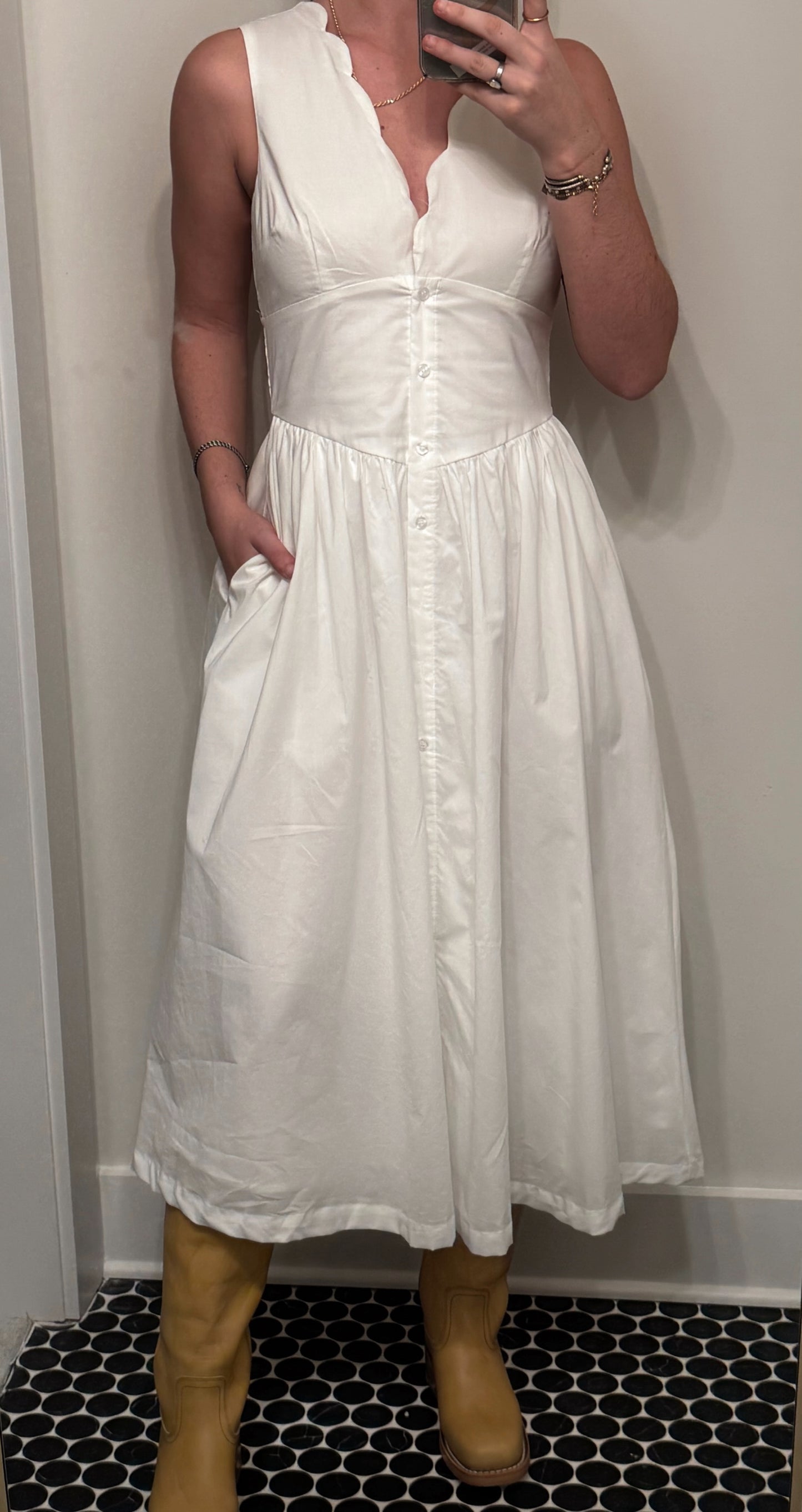 Scalloped Sweetheart Midi Dress